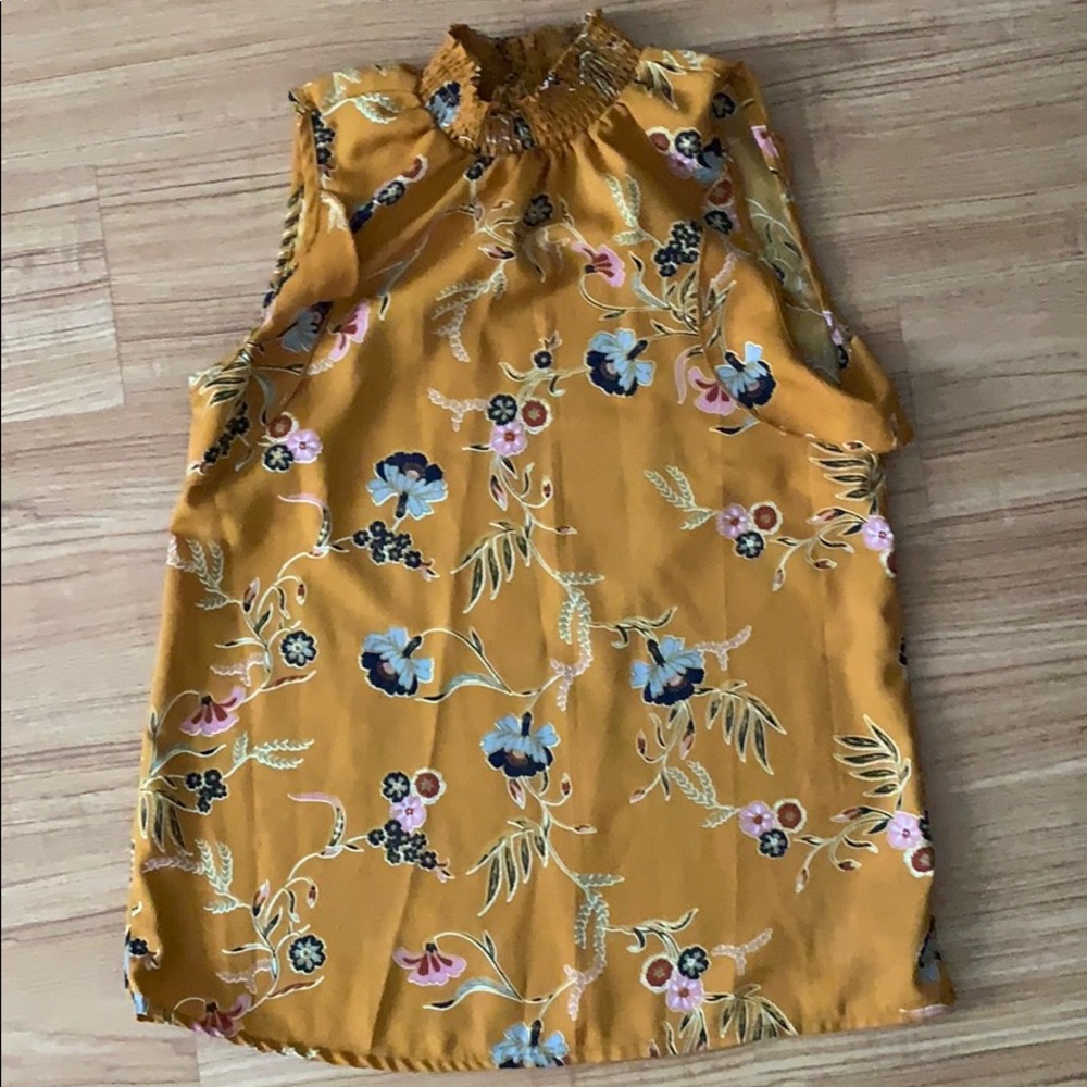Floral high neck sleeveless satin top - M - Japna
